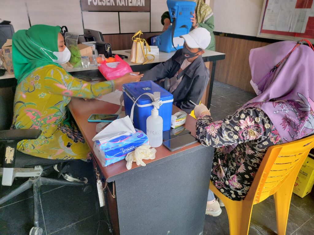 Puskesmas Sungai Guntung Kembali Gelar Vaksinasi Dosis Pertama