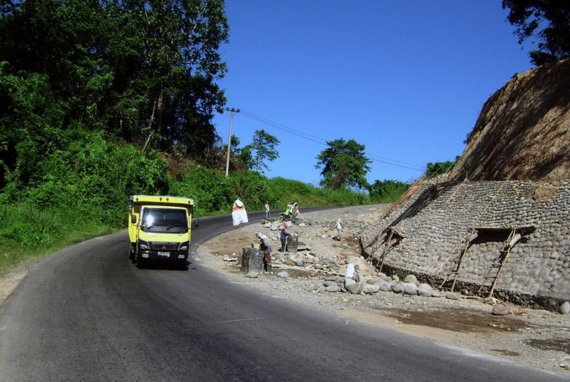 Dinas Perhubungan Mulai H-7 Larang Truk Lewati Jalan Sumbar, Kecuali...