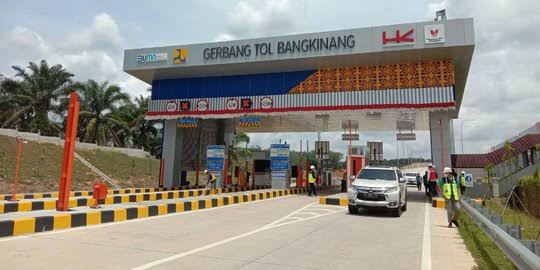 4.466 Kendaraan Masuk Jalan Tol Bangkinang-XIII Koto Kampar