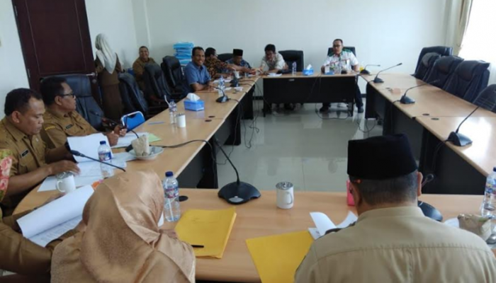 SD di Inhil Disegel, Herwanissitas: Itu Melanggar Hukum