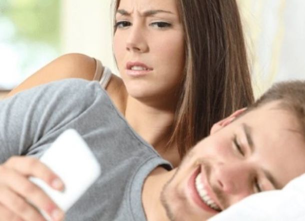 7 Zodiak Ini Dikenal Tukang Selingkuh, Jauhi Sekarang!