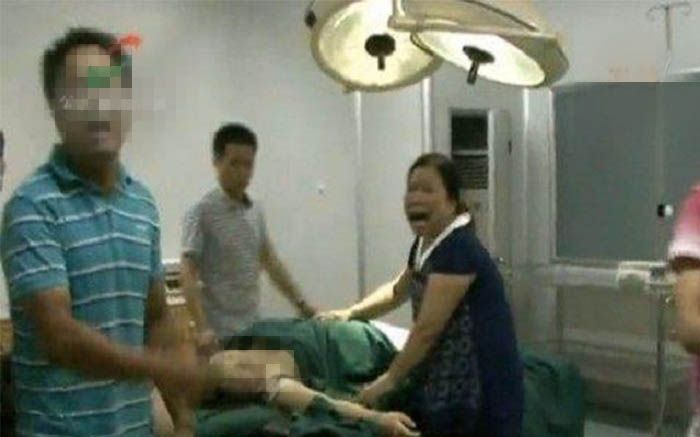 Seorang Ibu Muda Tewas Karena Ditelantarkan Oleh Staf Medis Setelah Melahirkan