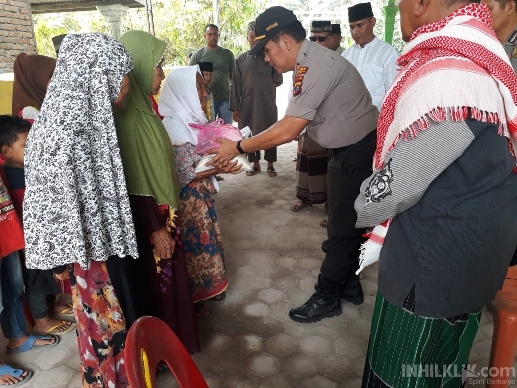 Polsek Perbaungan Santuni Anak Yatim dan Jumpo