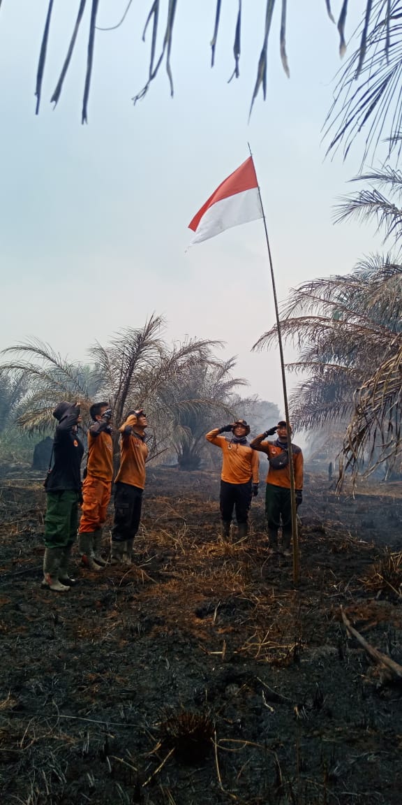 Potret HUT RI ke 74, Sang Merah Putih Berkibar di Lokasi Karlahut