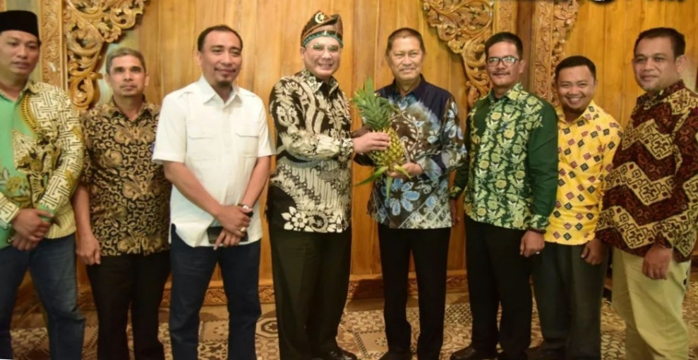 Bahas Pertanian dan Perkebunan di Inhil, Pemkab Jemput Bola Jumpai Wamentan RI