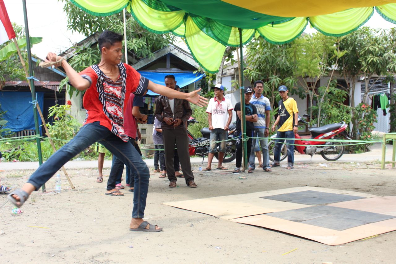 Lestarikan Permainan Tradisional, Mahasiswa Kukerta UNRI Gelar Festival Budaya Gasing