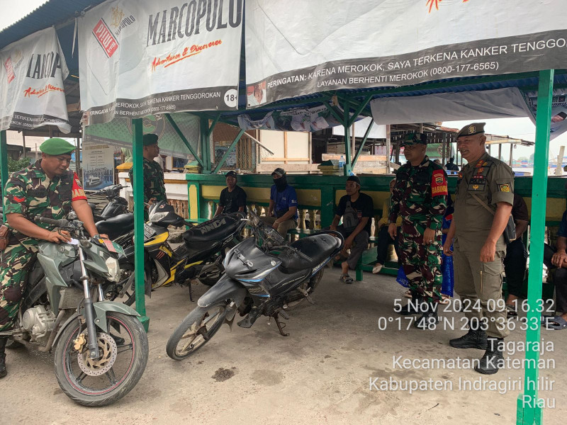 Babinsa Koramil 06/Kateman Komsos Pilkada Damai di Tagaraja