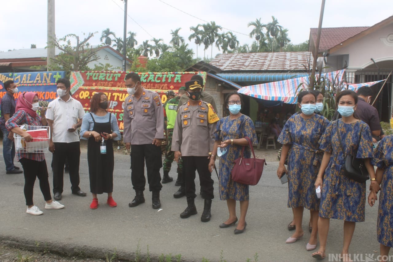 Melanggar Prokes, Kapolres Sergai Bubarkan Kerumunan Pesat Adat Pemakaman 