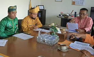 Kepala Diskop dan UKM Inhil Pimpin Rapat Percepatan Pencairan BPUM