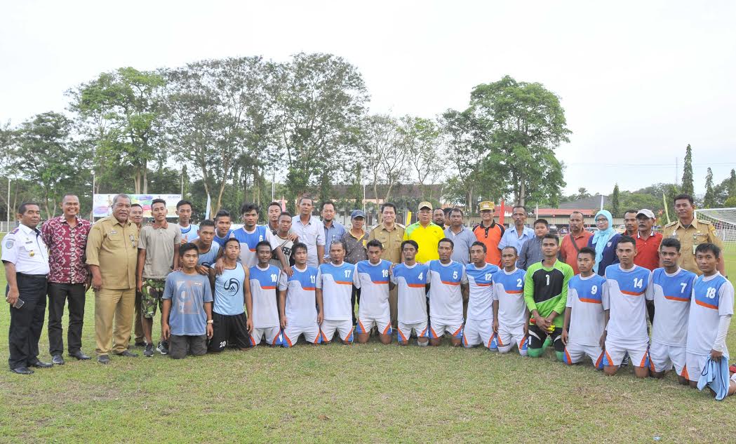 Bupati dan Wakil Bupati Sergai Saksikan Pertandingan PS Sergai VS PS Labura