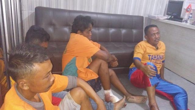 KUTU KUPRET! Pacar Kabur, Sang Gadis Terpaksa Layani Empat Perampok Biadab ini