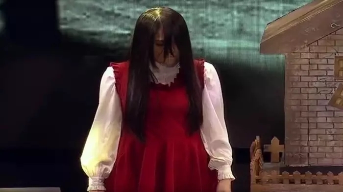 Aksi Riana Si Pesulap Indonesia Ini Bikin Juri Asia's Got Talent Lari Ketakutan