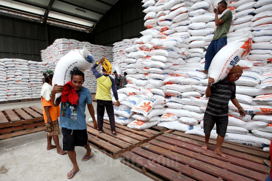 Stok Beras Bulog Riau Diklaim Cukup Sampai Akhir 2023