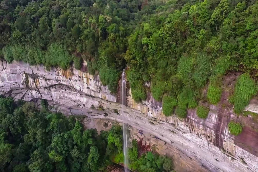 Hidden Gem di Riau, Ada 3 Air Terjun Tersembunyi di Hutan Belantara