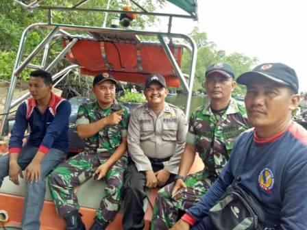 Dandim Inhil Perintahkan Personel TNI Bergerak Cepat Banu Warga yang Terkena Musibah
