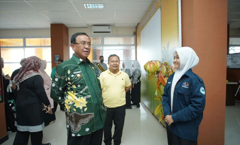 Bupati Wardan Tinjau Persiapan Peresmian Gedung Perpustakaan dan Museum Kelapa Inhil
