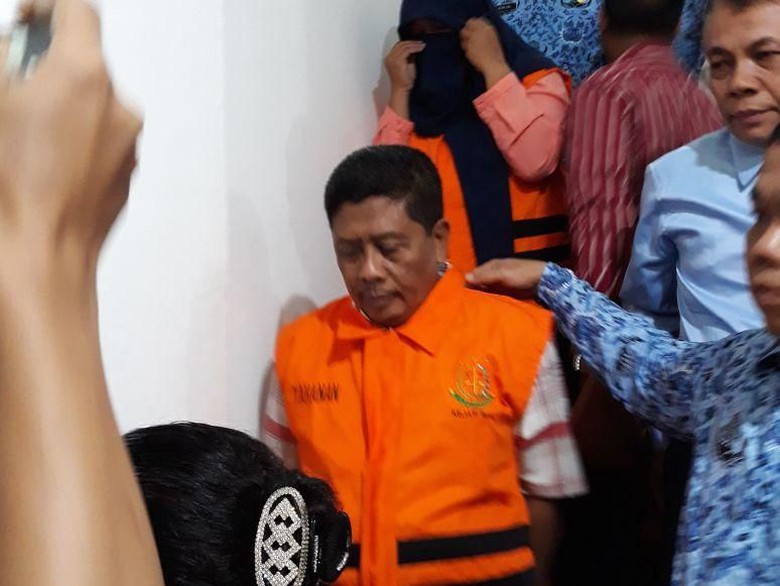 Jaksa Tahan Aktor Intelektual Kasus Korupsi Tugu Antikorupsi Riau