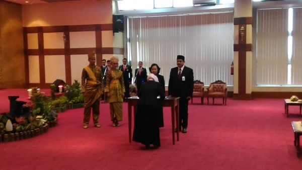 Siti Astiyah Resmi Jadi Kepala BI Riau