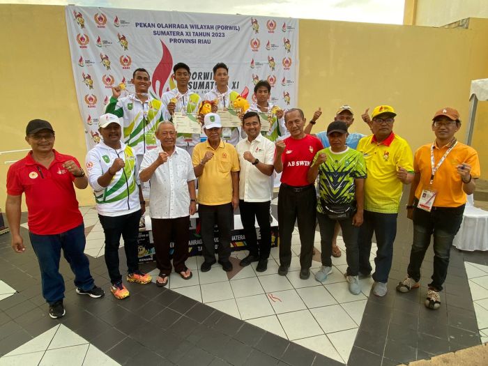 Sumbang 18 Medali Emas, Kadispora Riau Apresiasi Atlet Renang Porwil Sumatera XI Riau