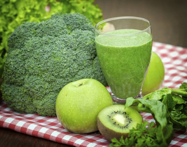 5 Jenis makanan dan minuman yang baik untuk di konsumsi saat cuaca asap
