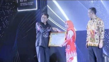 Pemprov Riau Terima Anugerah Kearsipan 2024, Kategori Sangat Memuaskan