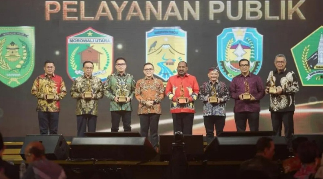 Apresiasi Kompas TV kepada Kepala Daerah, Bupati Inhil Wardan Terima Penghargaan