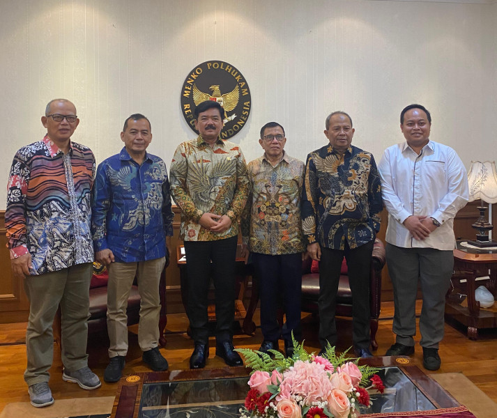 Terima Kunjungan Ketua PWI, Menko Polhukam Dukung Sosialisasi Pers Berwawasan Kebangsaan