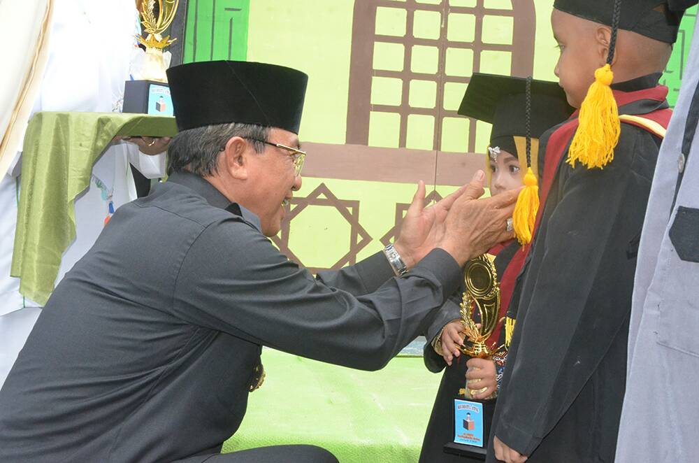 Tahun Depan, Wardan Janjikan Bantuan Bagi Ponpes Al Azkiya