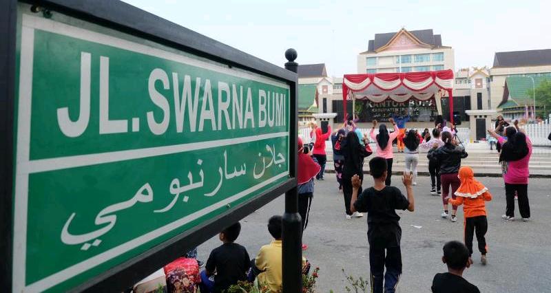 Arena Senam Pagi di Jalan Swarna Bumi Tembilahan Dipadati para IRT