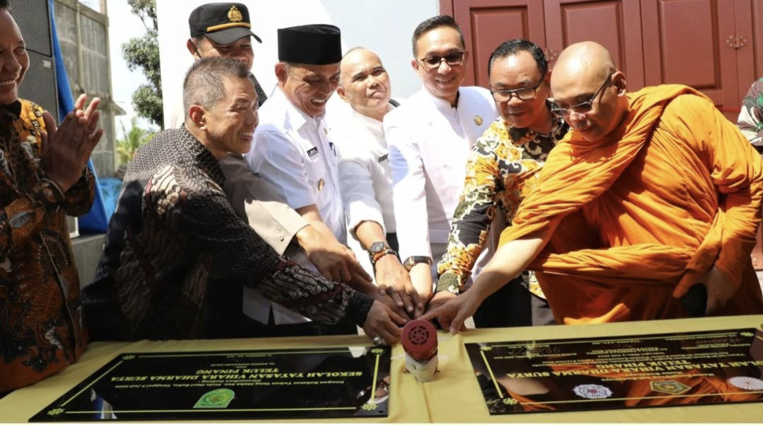 Pj Bupati Inhil Resmikan Sekolah Yayasan Vihara Dharma Surya Teluk Pinang