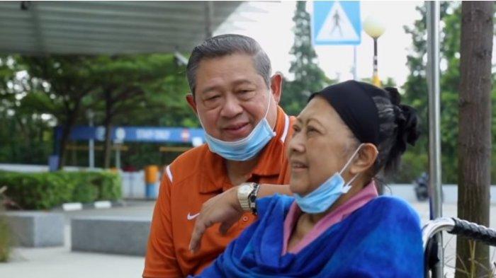 Ani Yudhoyono Istri Sempurna dan Cahaya Keluarga