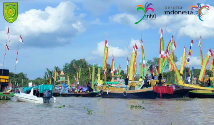 Inhil Punya Event Menghias Perahu