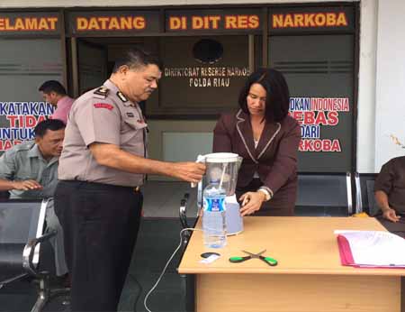 Musnahkan Barang Bukti, Polda Riau Sebut Pemberantasan Narkoba jadi Prioritas Utama