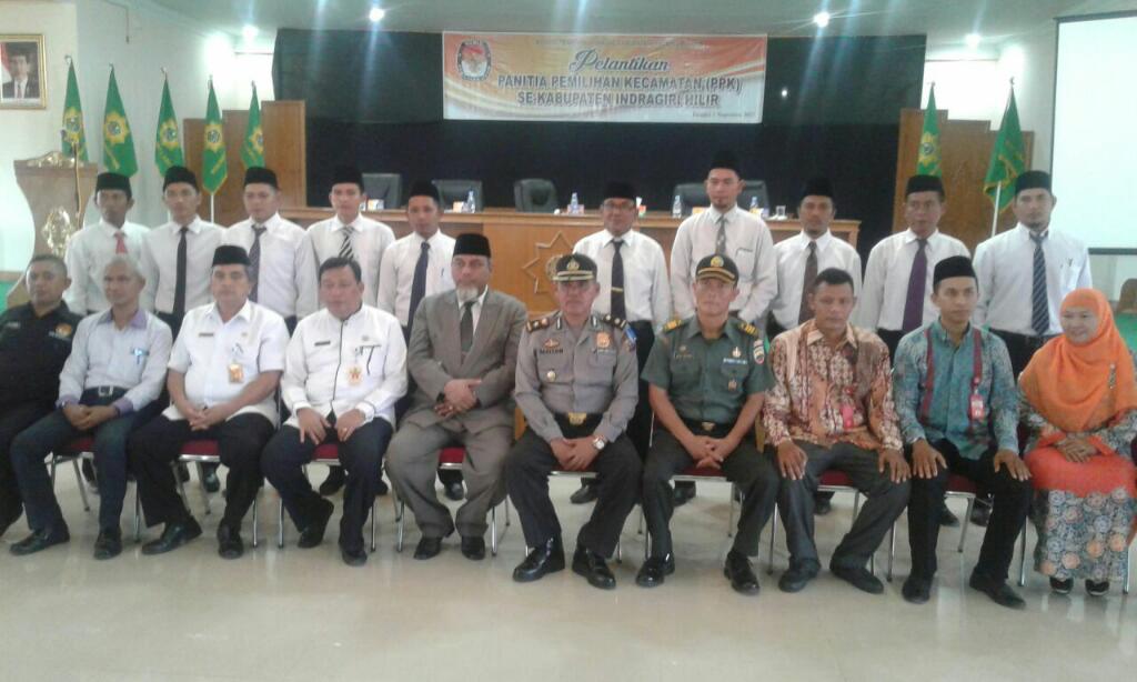 Lantik PPK, Ini Pesan Ketua KPUD Inhil