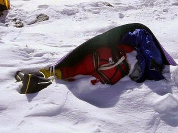 Kisah Memilukan dari Jasad-jasad 'Abadi' para Pendaki Everest