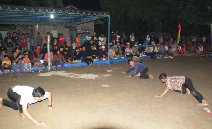 Hidupkan Tradisi, Pencak Silat Rambah Pukau Ratusan Penonton