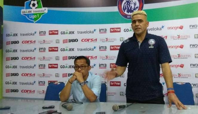 Kontroversi Gol 'Tangan Tuhan' Cristian Gonzales