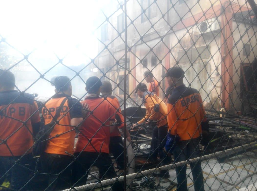 Kebakaran Hanguskan 1 Rumah Dan Gudang Di Tembilahan, Bupati Inhil Ungkapkan Keprihatinannya