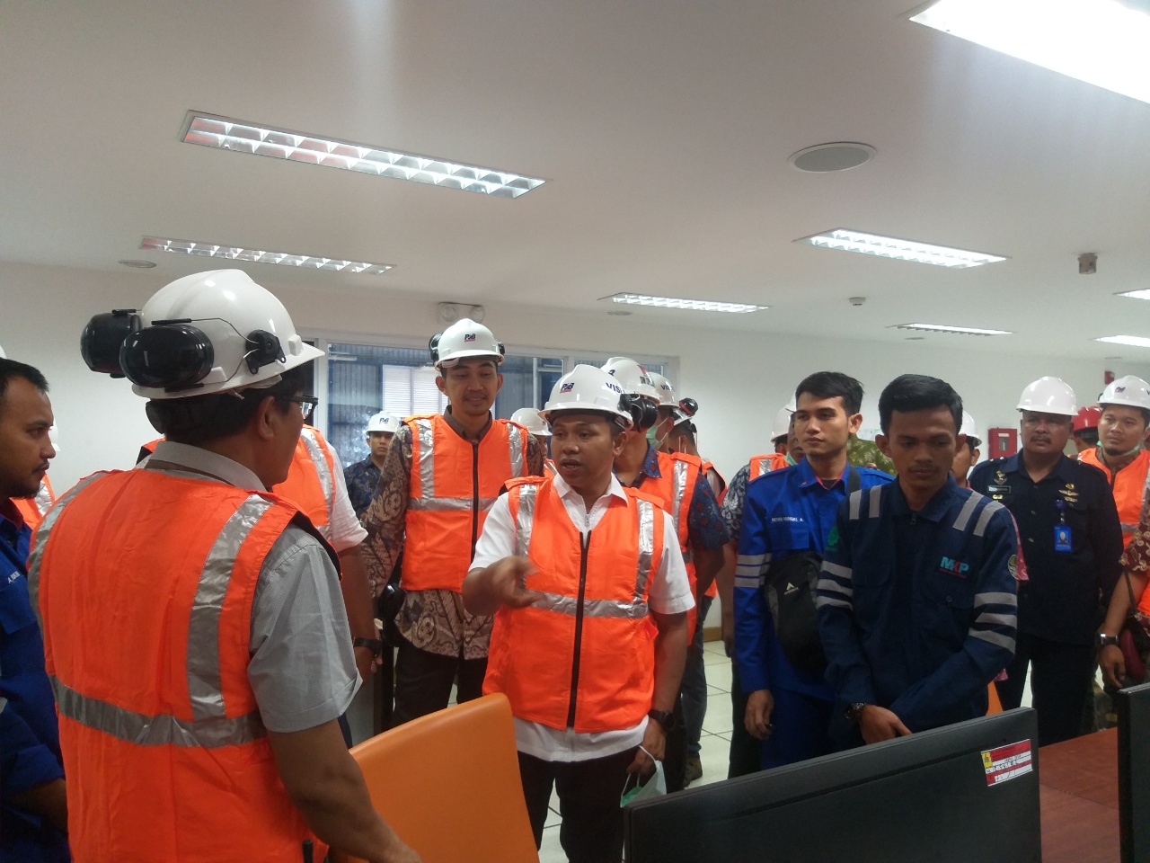 Abdul Wahid Pinta PLN Selesaikan Persoalan Kelistrikan Tahun 2020