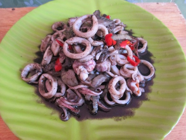 Menu Makan Siang: Tumis Cumi Hitam