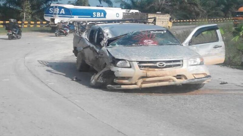 Truk Tangki dengan Mobil Pick Up Terlibat Tabrakan di Jalur Lintas Pekanbaru - Duri