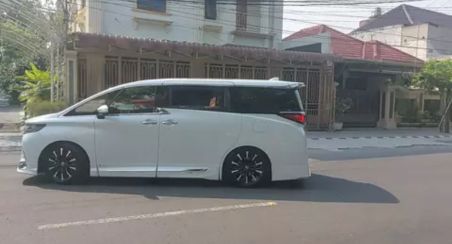 Pertemuan Tertutup Prabowo dan Jokowi Berlangsung 2 Jam di Sumber Solo