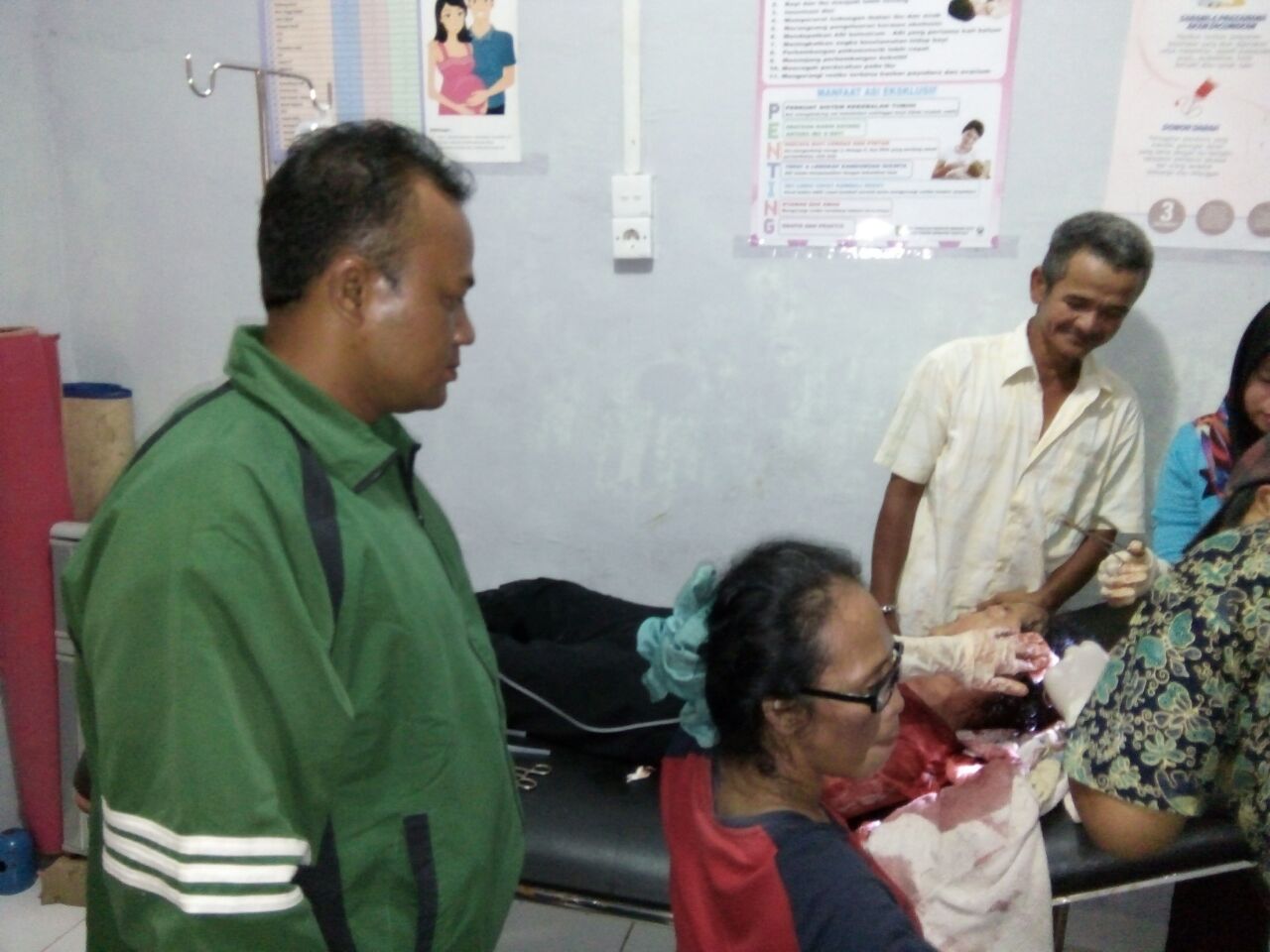 SADIS! Usai Makan, Pria di Inhil ini Kapak Istri dan Anaknya