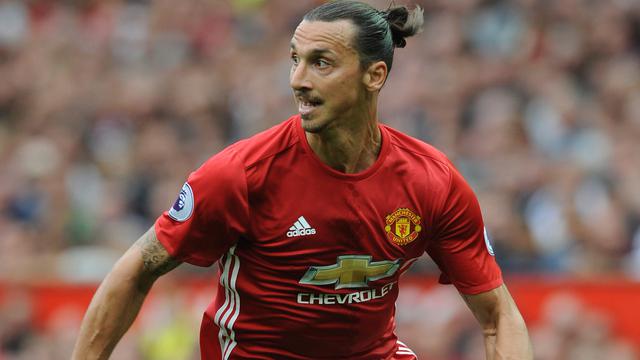 Demi Manchester United, Ibrahimovic Rela Tak Digaji