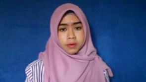 Curhat Haru Mahasiswa Cantik Asal Riau yang Cari Ayah Kandungnya