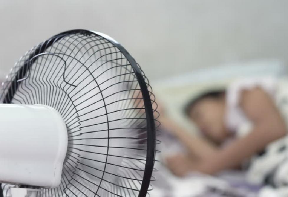 Tidur Semalaman dengan Kipas Angin Dapat Sebabkan Tubuh Pegal, Kok Bisa?