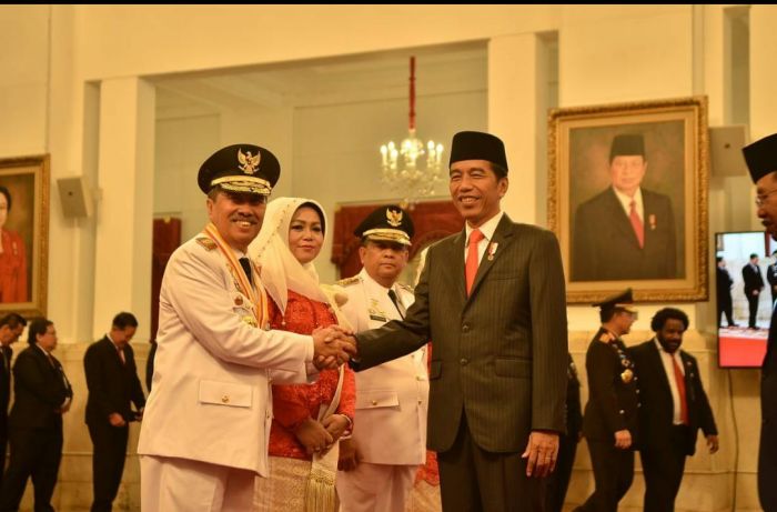 Luhut dan Surya Paloh Hadiri Pelantikan Gubri dan Wagubri di Istana Negara