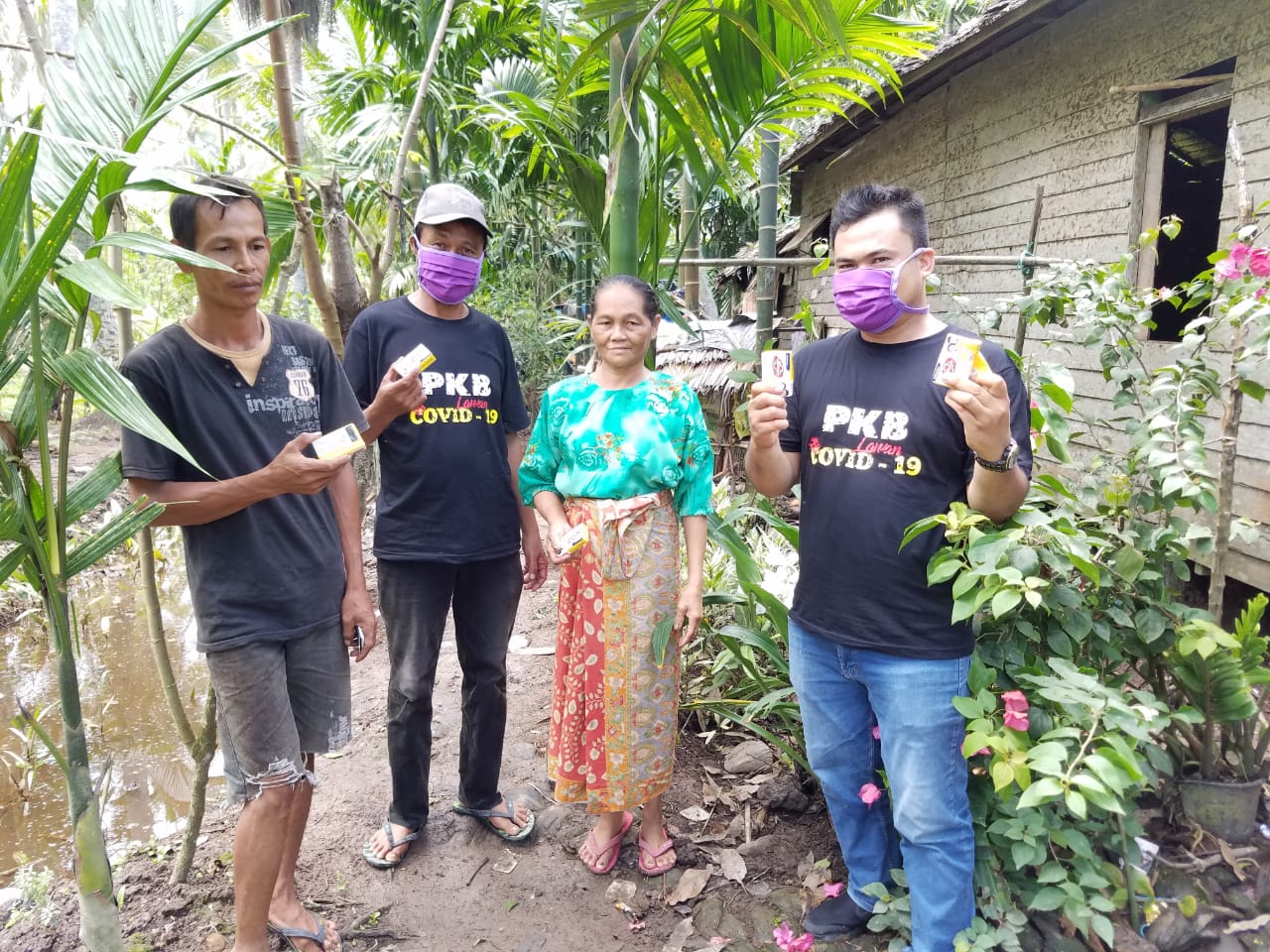 Peduli Covid-19, PKB GAS Door to door Bagi-bagi Sabun dan Kampanyekan Cuci Tangan