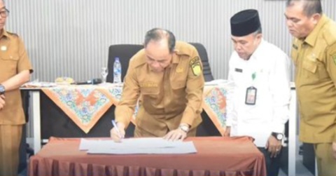 Percepatan Penurunan Stunting, Pj Bupati Inhil dan Stakeholder Teken Komitmen Bersama