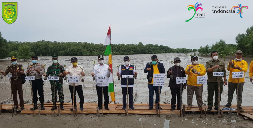 Pantai Terumbu Mabloe Dikunjungi Gubernur Riau